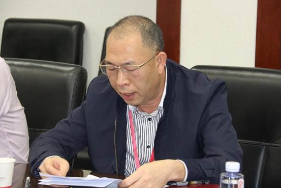 說明: 深圳職業(yè)技術學院黨委副書記、紀委書記楊平現場致辭